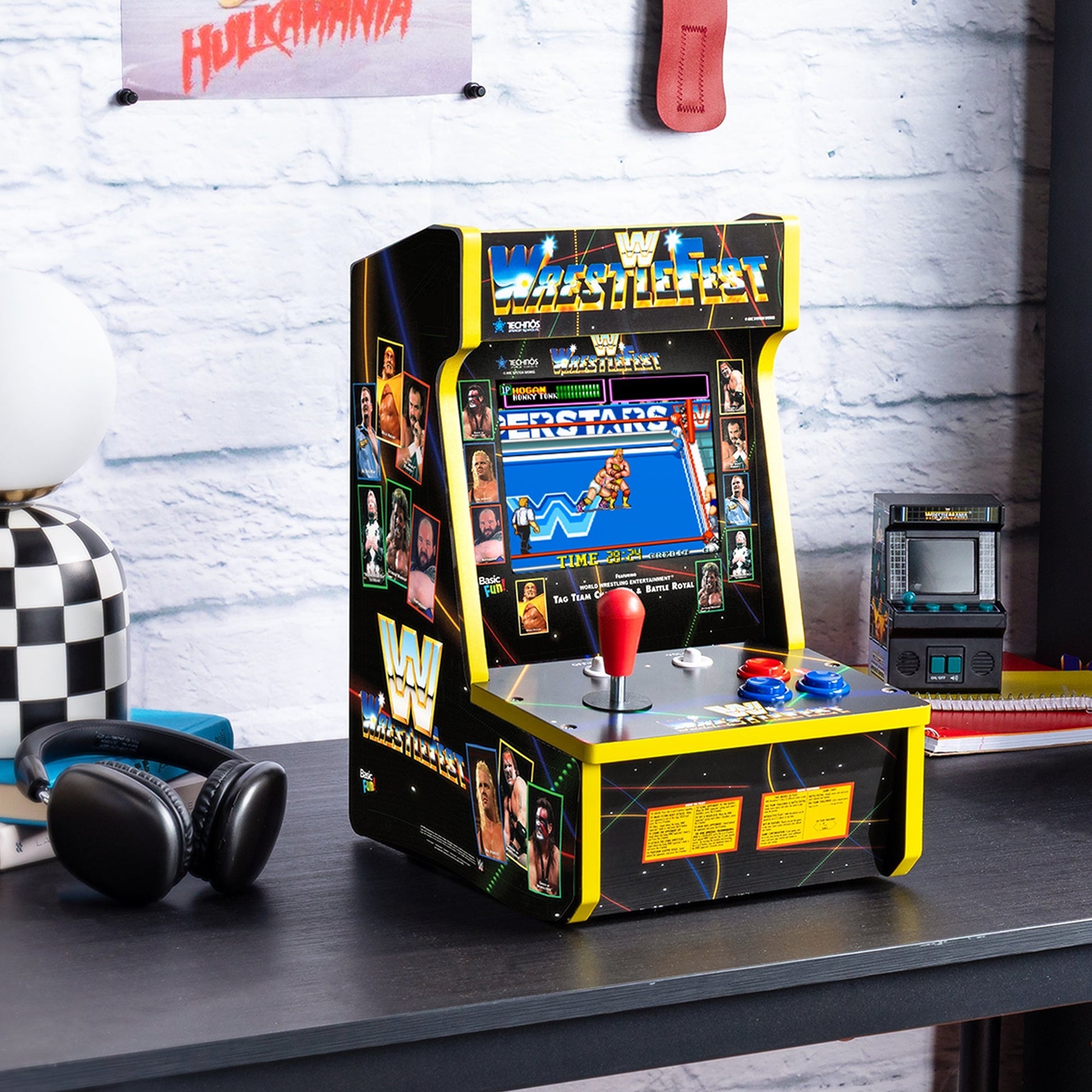 WWE Counter Series Game with 8" Liquid Crystal Screen & 4 Games